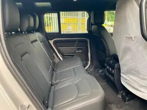 Land Rover Defender Off-Road Package 2026