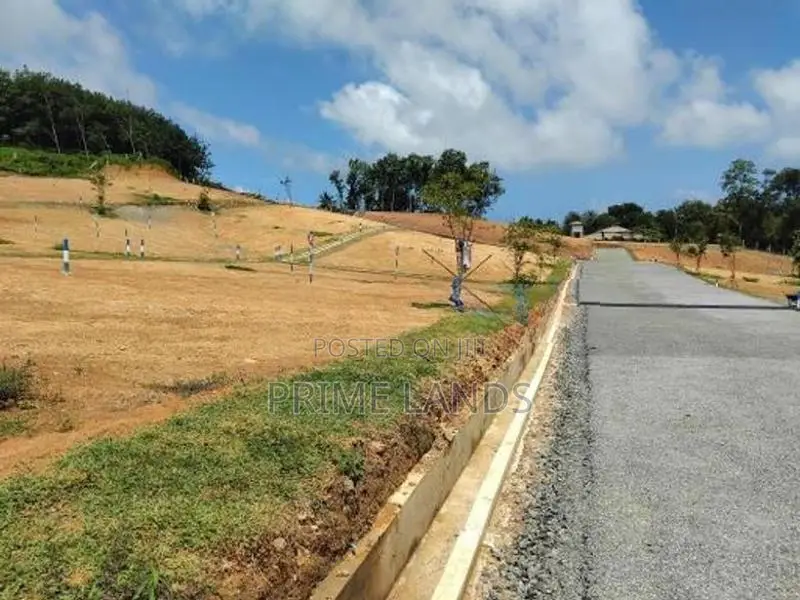 නේවාසික බිම් කොටස් විකිණීම කලුතර