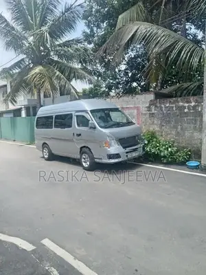 Nissan Caravan E25 2012