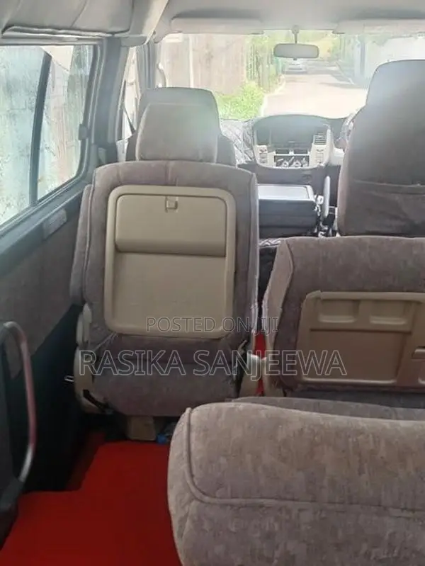 Nissan Caravan E25 2012