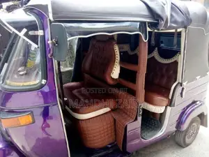 Bajaj RE 2000