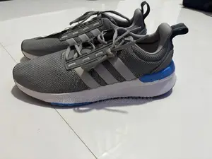 Adidas Sneaker