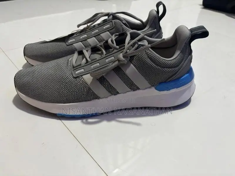 Adidas Sneaker