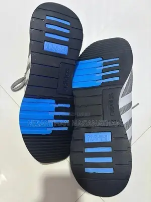 Adidas Sneaker