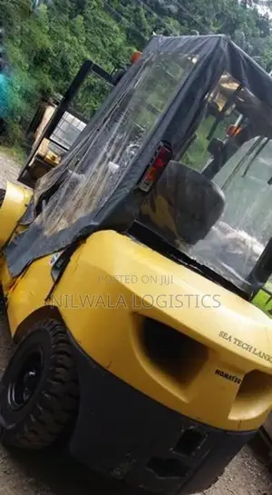 Komatsu FD30 Forklift