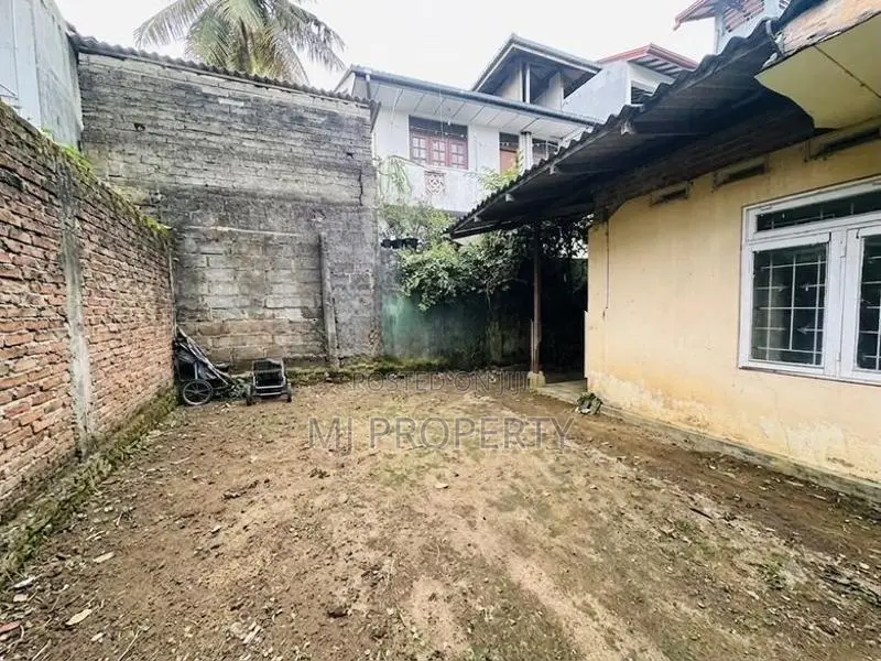 ( YS-1118) Valuable Residential Bare Land Sale in Kottawa