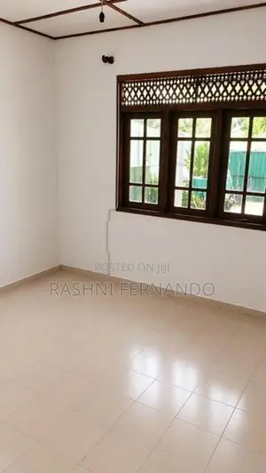 3 Bedroom House in Athurugiriya