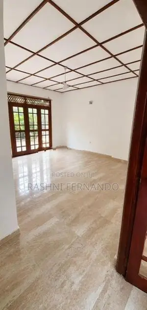 3 Bedroom House in Athurugiriya