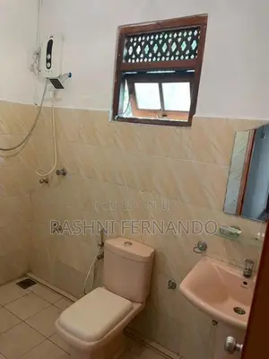 3 Bedroom House in Athurugiriya