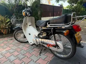 Honda Super Club 2000