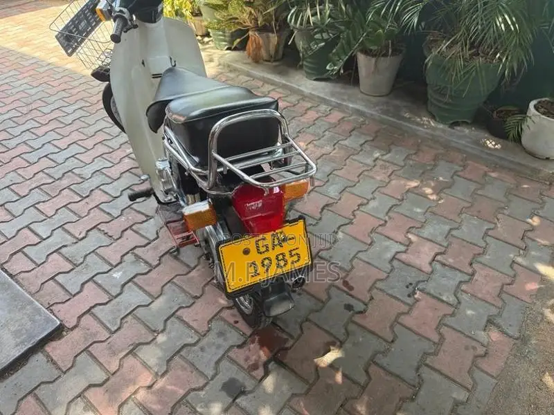 Honda Super Club 2000