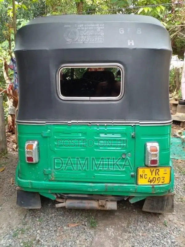 Bajaj RE 2011
