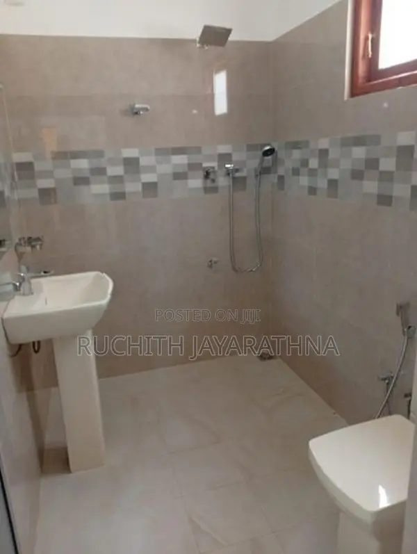 House for Rent Nagoda Close to Central Junction