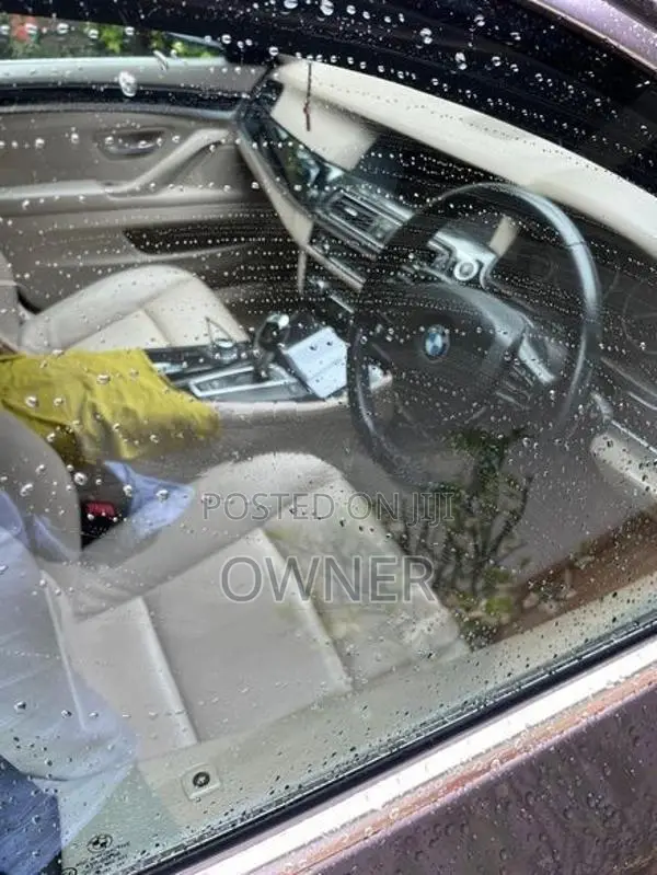 BMW 523i V6 F10 2010