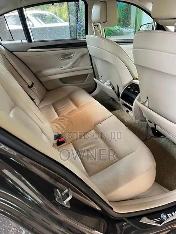 BMW 523i V6 F10 2010