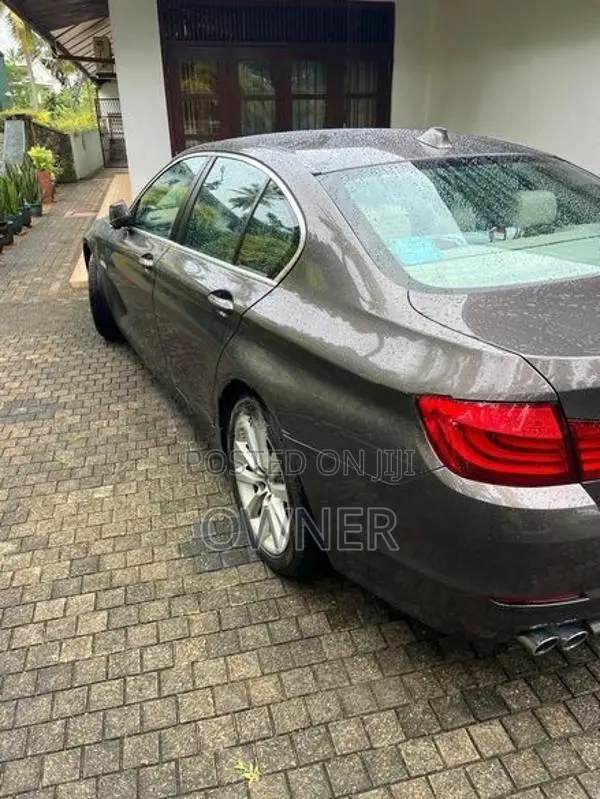 BMW 523i V6 F10 2010