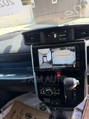 Toyota Roomy Custom GT 2024