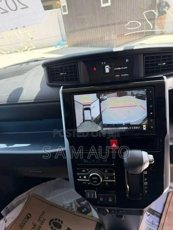 Toyota Roomy Custom GT 2024
