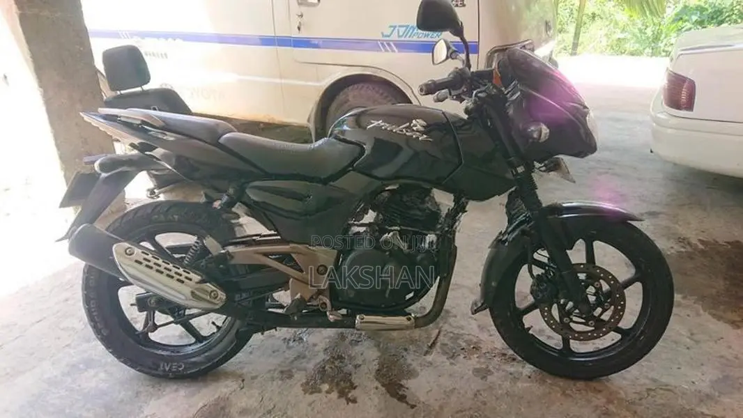 Bajaj Pulsar 180 2010