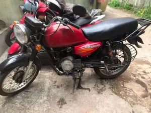 Bajaj Boxer 2013