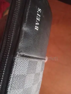 BVEIS Men Purse Long - Used