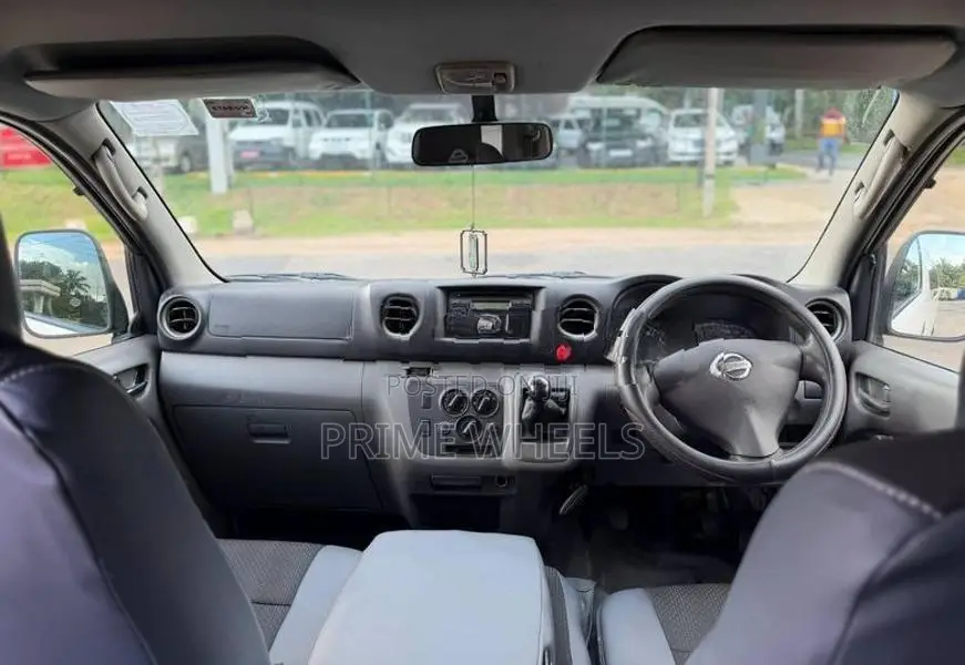 Nissan Caravan NV350 2016