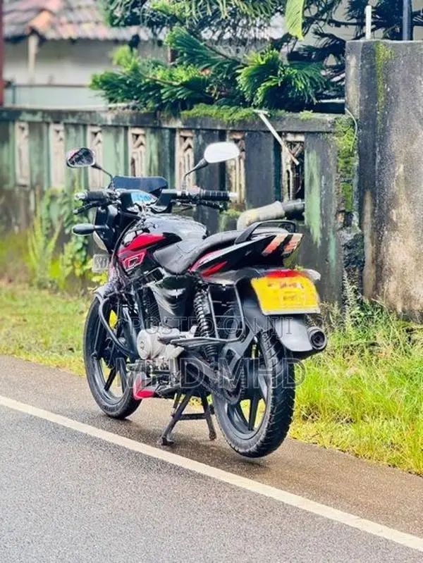 Bajaj Pulsar 150 pulser 2014