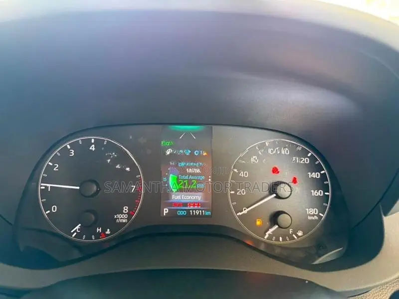 Toyota Yaris X Grade 2024