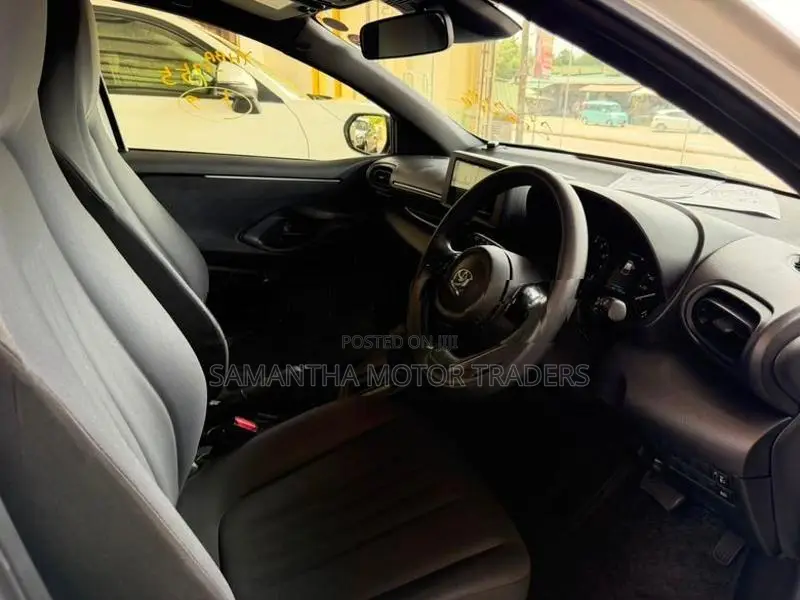 Toyota Yaris X Grade 2024