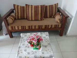 තේක්ක සෝෆා