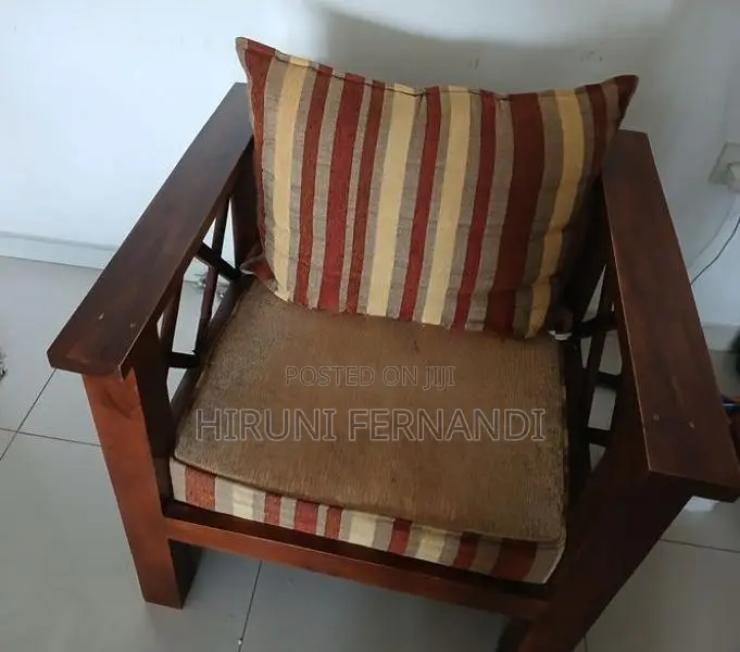 තේක්ක සෝෆා