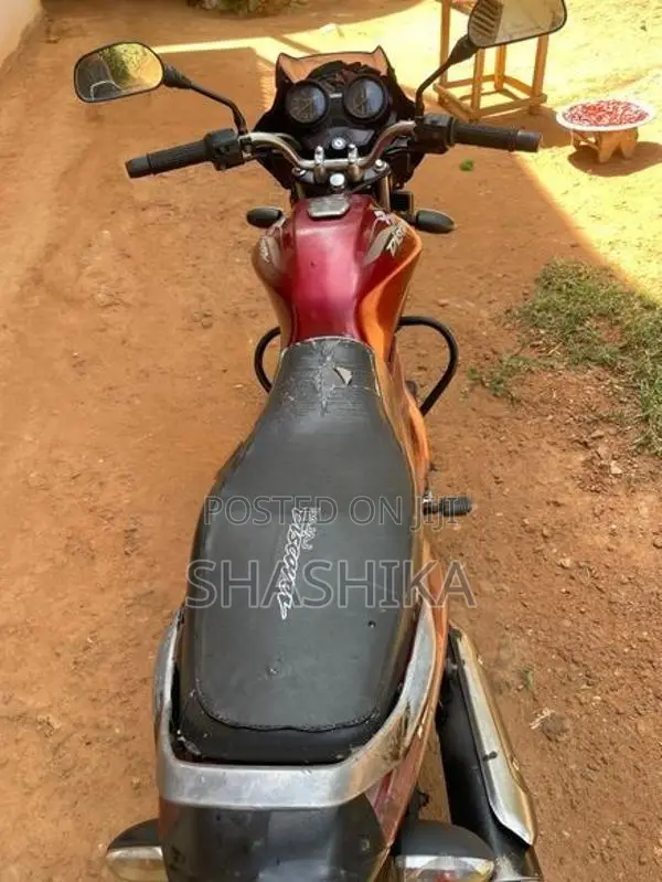 Bajaj Discover 2011