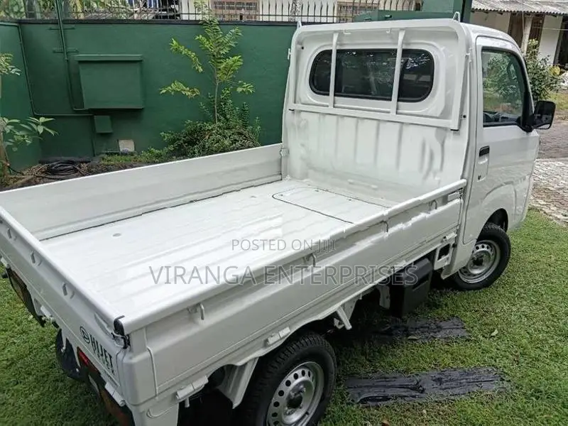 Daihatsu Hijet 2023