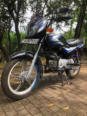 Bajaj CT100 2024