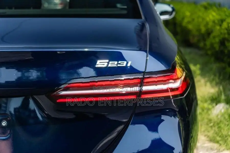 BMW 523i Premium luxury 2023