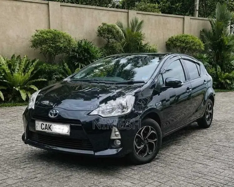 Toyota Aqua 2014