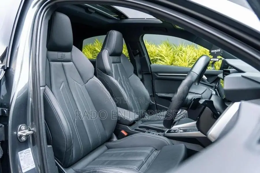 Audi A3 S LINE 2023