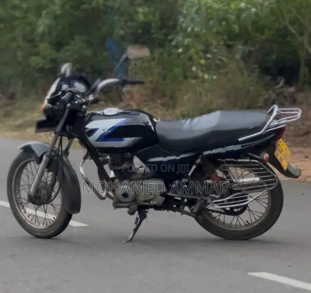 Bajaj CT100 2012