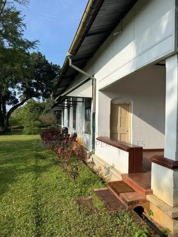 Estate Bungalow for Sale in Matale Pallepola