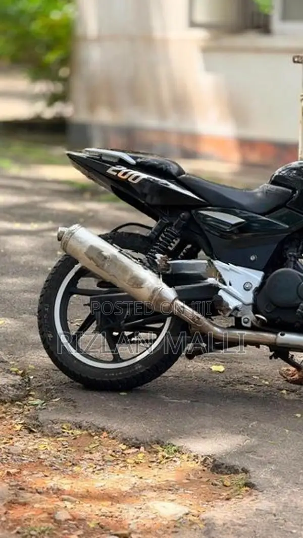 Bajaj Pulsar 200 2009