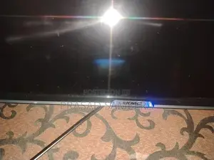 KMC 43 Inch TV