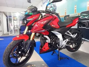 Bajaj Pulsar N160 Premium 2026