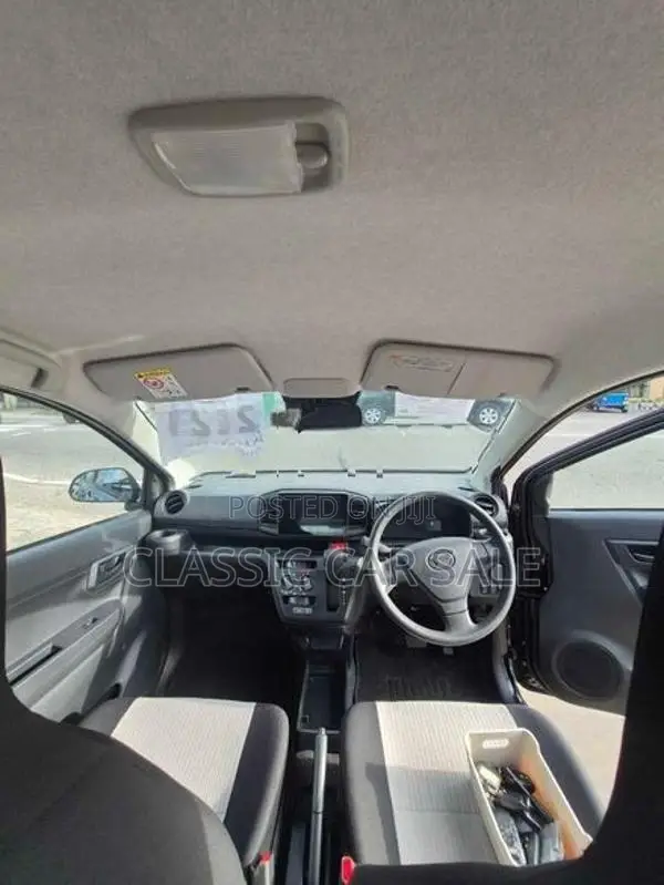 Daihatsu Mira L SA3 2024