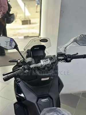 Honda ADV 160 2025
