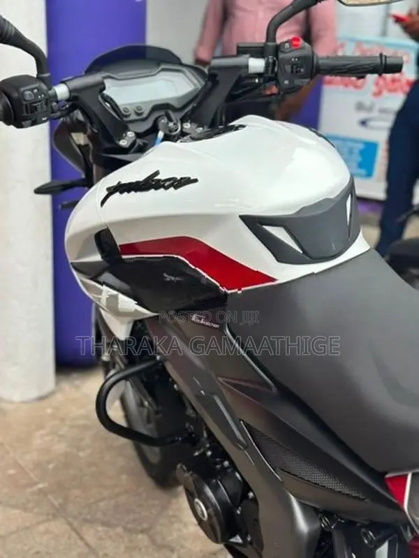 Bajaj Pulsar NS200 2026