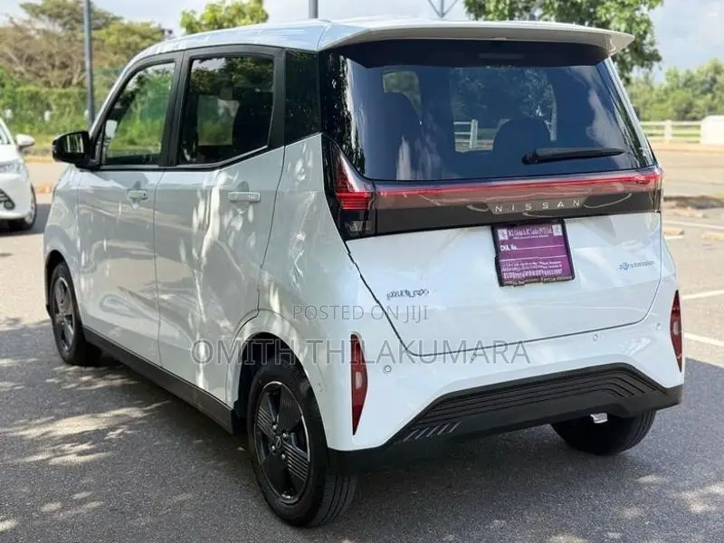 Nissan Sakura EV 2025
