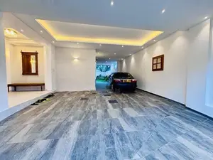 Luxury Residence in Jayanthipura