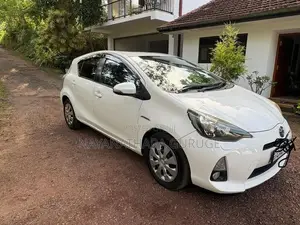 Toyota Aqua 2013