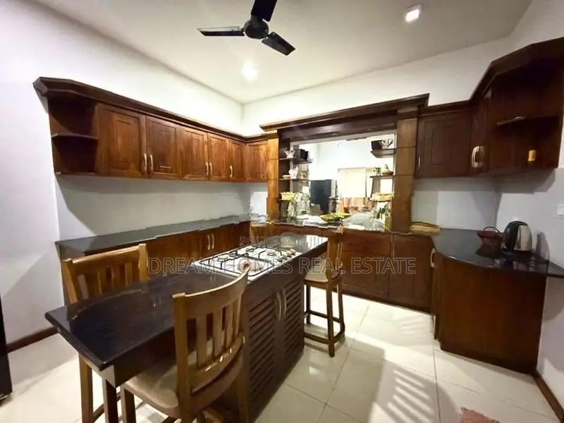 Super Luxury House for Sale – Talawatugoda