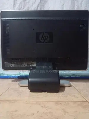 HP w1907 19" Monitor (For Parts or Repair)